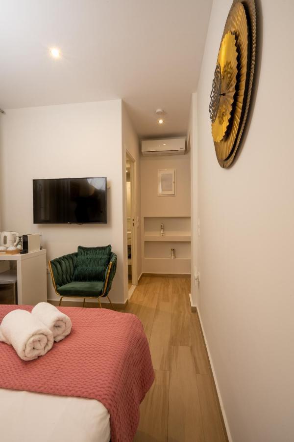 Dema Luxury Suites - Perikleous E1 เอเธนส์ ภายนอก รูปภาพ